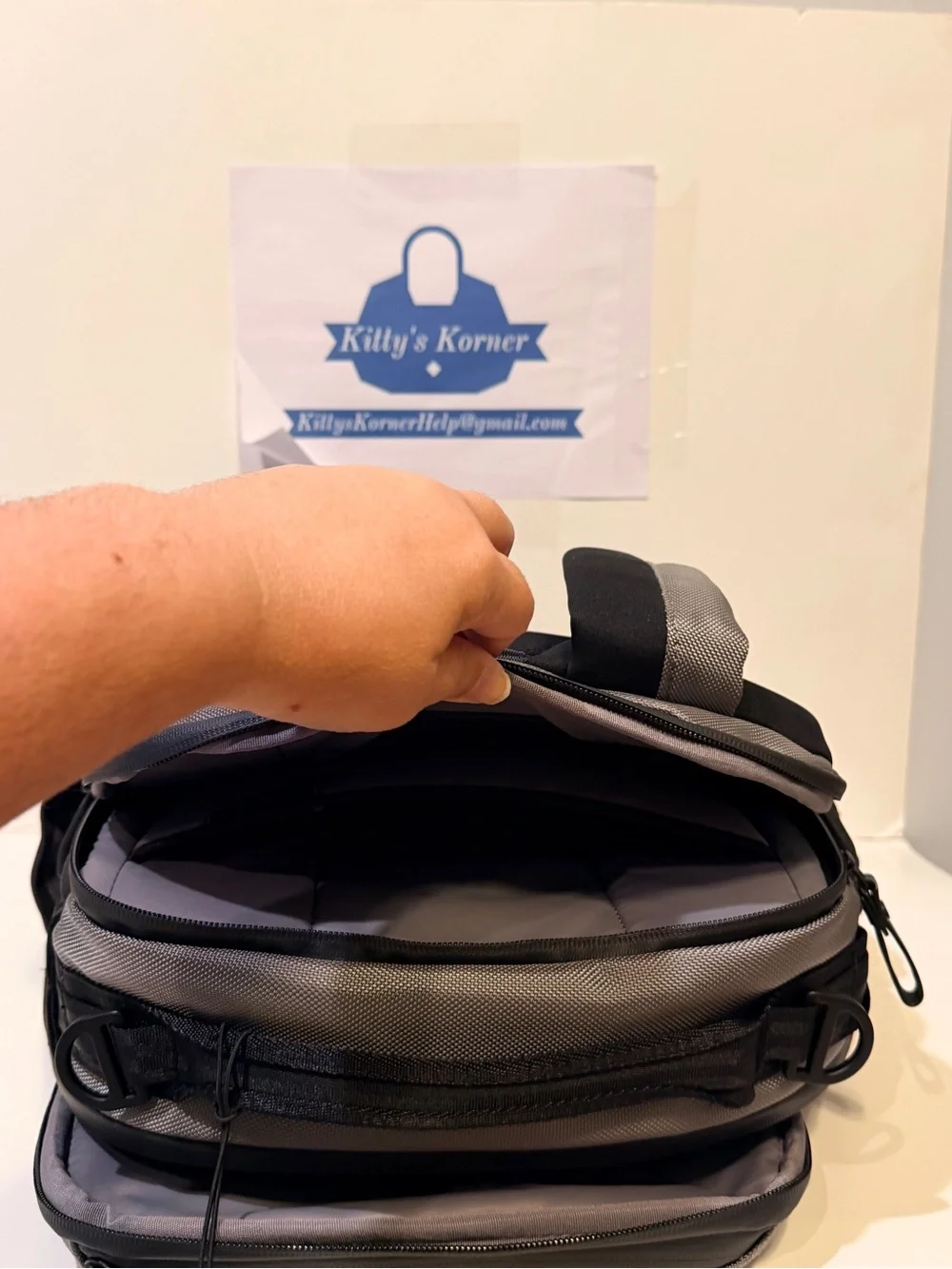 NWT TravelPro Altitude Slim Expandable Travel Laptop Backpack Bag